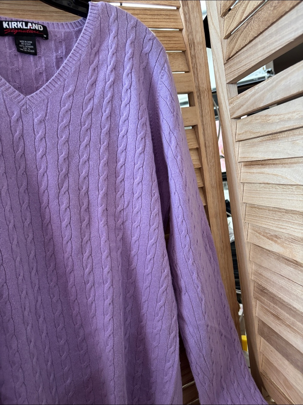 Kirkland Signature Lavender Cashmere Cable-Knit V-Neck Sweater XL